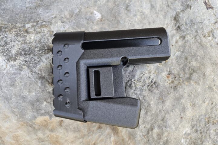 Butt-stock in black PET-CF with a wide butt pad and MLOK slots